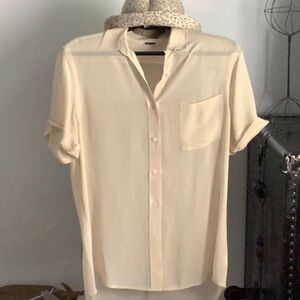 Size M Theory silk button down blouse